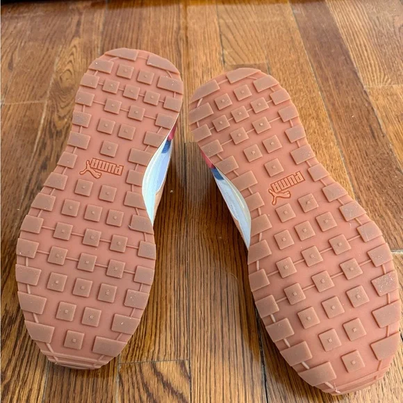 Puma Women's White and Coral Sneakers - Picture 3 of 6